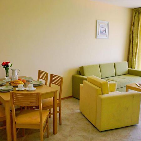 Морски Апартаменти Джулай Морнинг - July Morning Sea View Apartments Καβάρνα Δωμάτιο φωτογραφία
