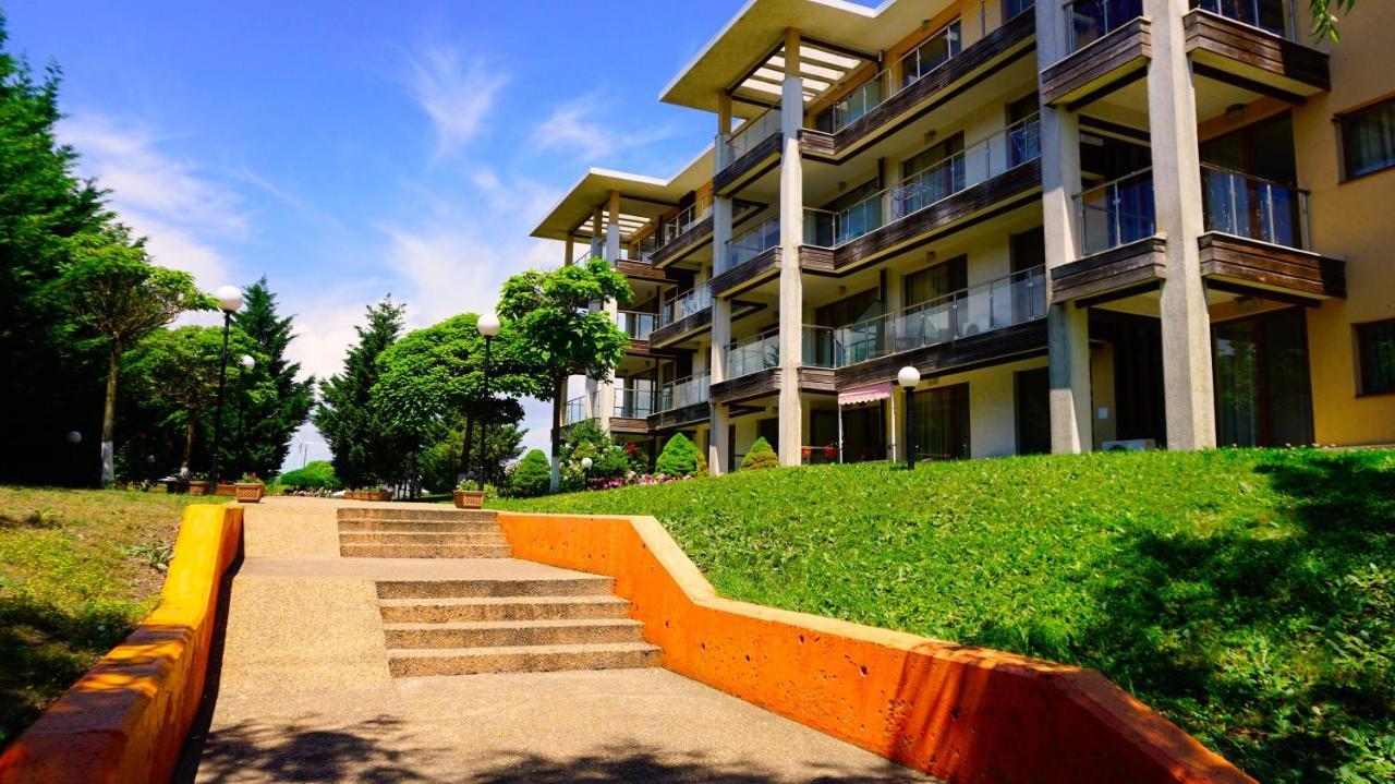 Морски Апартаменти Джулай Морнинг - July Morning Sea View Apartments Καβάρνα Εξωτερικό φωτογραφία