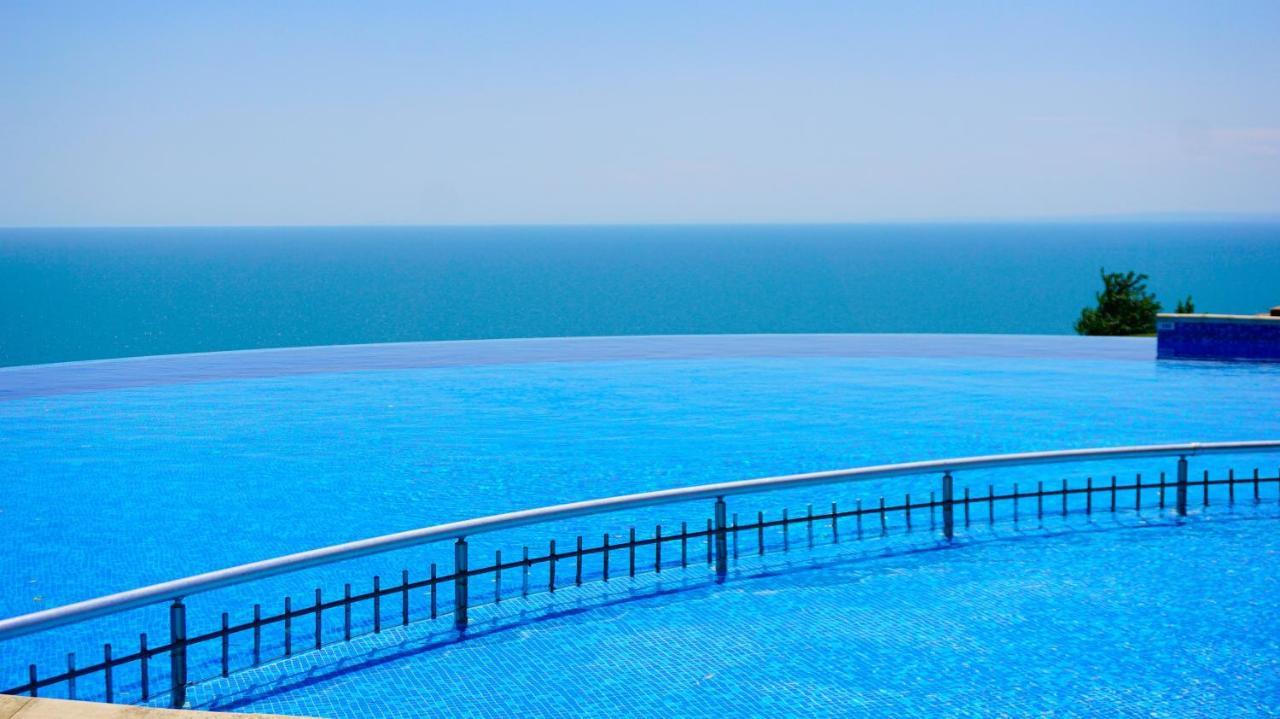 Морски Апартаменти Джулай Морнинг - July Morning Sea View Apartments Καβάρνα Εξωτερικό φωτογραφία