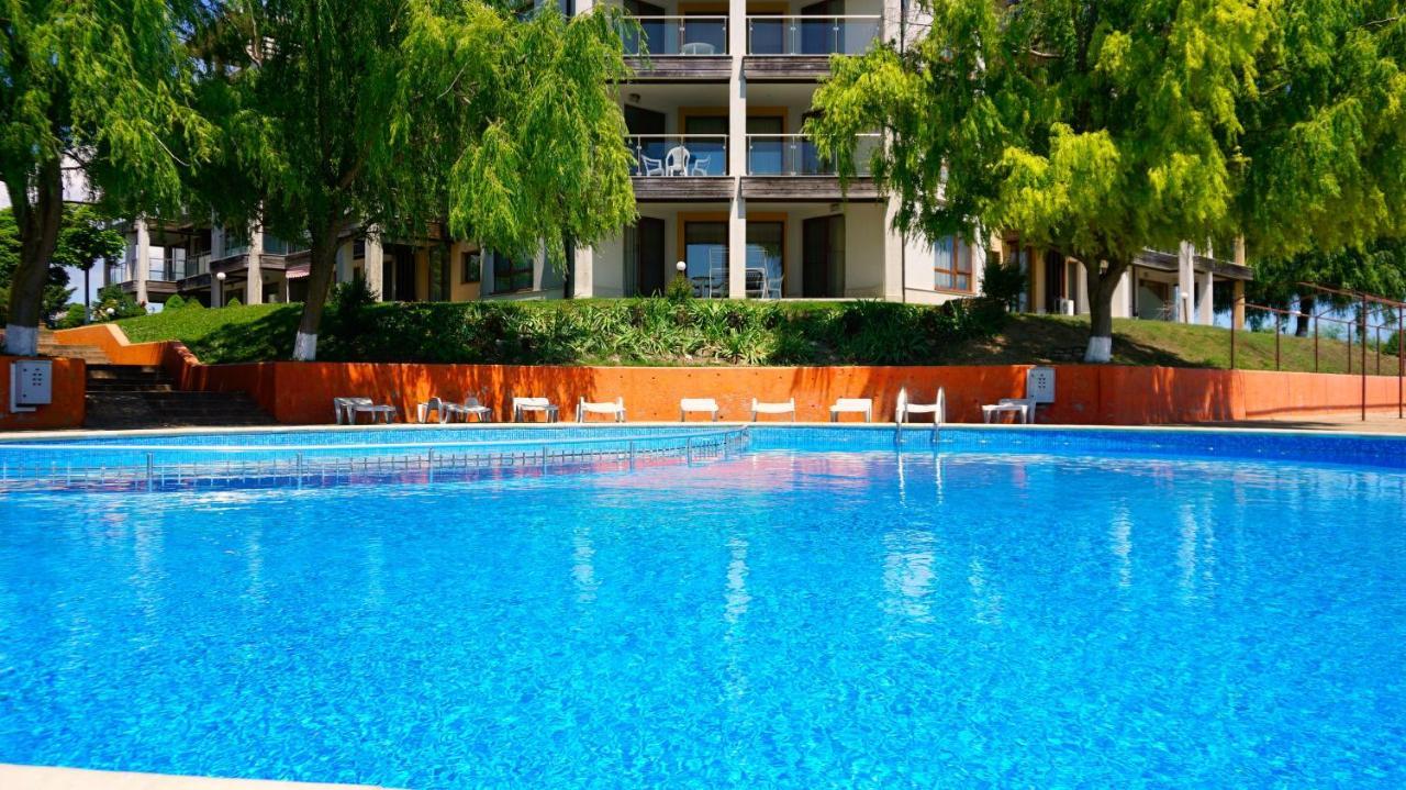 Морски Апартаменти Джулай Морнинг - July Morning Sea View Apartments Καβάρνα Εξωτερικό φωτογραφία