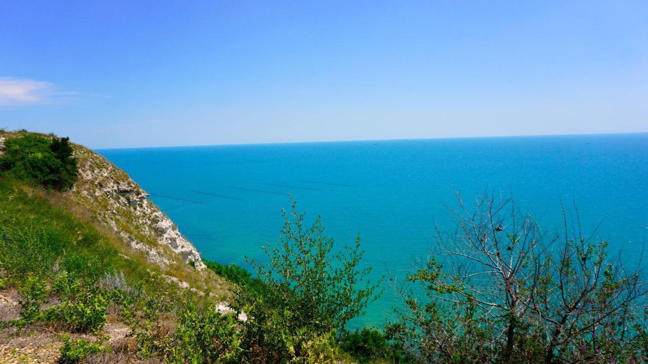 Морски Апартаменти Джулай Морнинг - July Morning Sea View Apartments Καβάρνα Εξωτερικό φωτογραφία