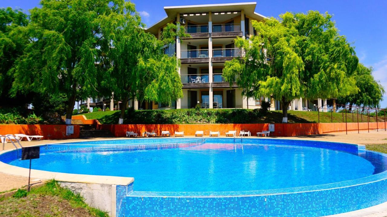 Морски Апартаменти Джулай Морнинг - July Morning Sea View Apartments Καβάρνα Εξωτερικό φωτογραφία