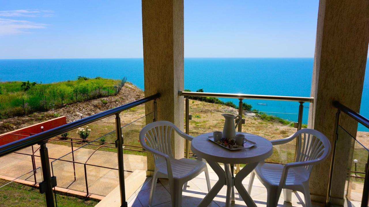 Морски Апартаменти Джулай Морнинг - July Morning Sea View Apartments Καβάρνα Εξωτερικό φωτογραφία