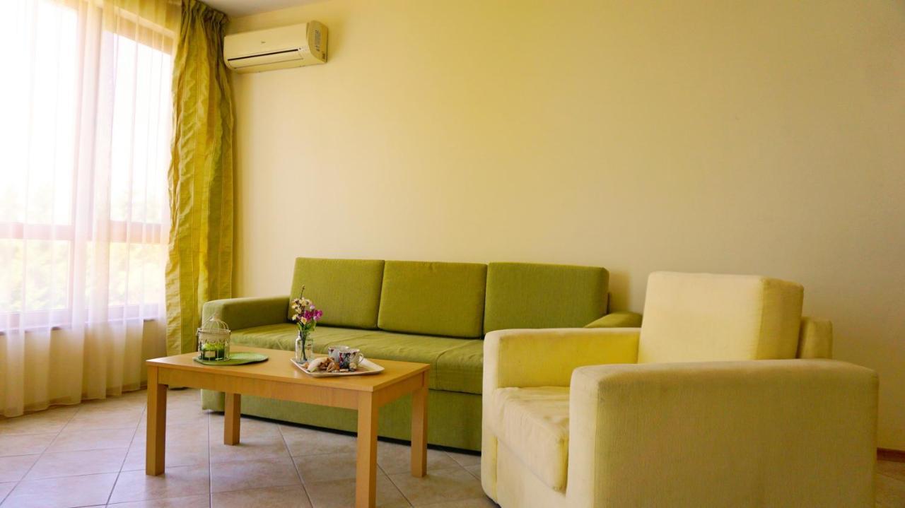 Морски Апартаменти Джулай Морнинг - July Morning Sea View Apartments Καβάρνα Εξωτερικό φωτογραφία