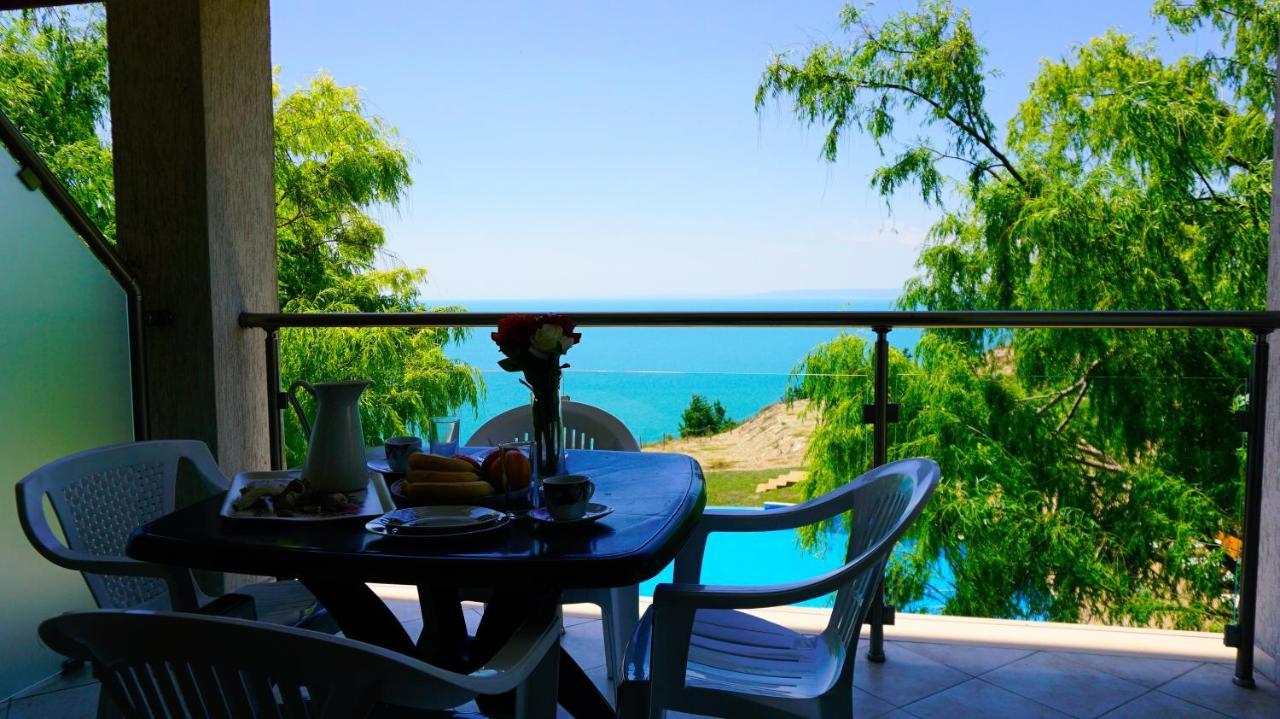 Морски Апартаменти Джулай Морнинг - July Morning Sea View Apartments Καβάρνα Εξωτερικό φωτογραφία