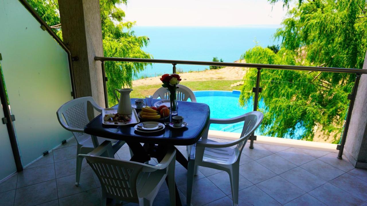 Морски Апартаменти Джулай Морнинг - July Morning Sea View Apartments Καβάρνα Εξωτερικό φωτογραφία