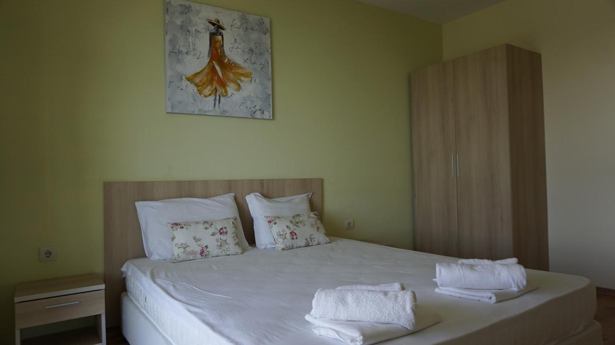 Морски Апартаменти Джулай Морнинг - July Morning Sea View Apartments Καβάρνα Δωμάτιο φωτογραφία