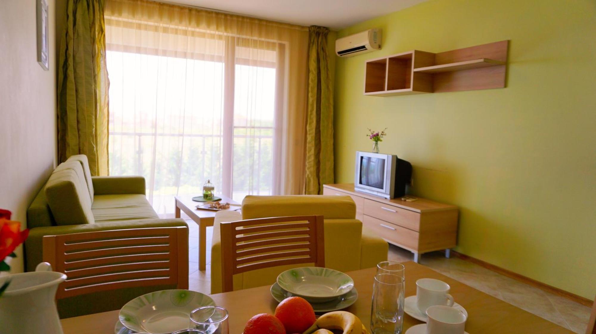 Морски Апартаменти Джулай Морнинг - July Morning Sea View Apartments Καβάρνα Δωμάτιο φωτογραφία