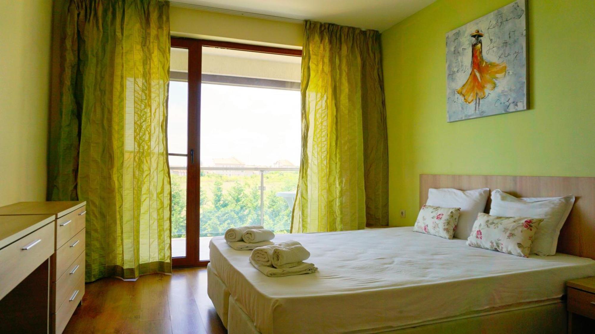 Морски Апартаменти Джулай Морнинг - July Morning Sea View Apartments Καβάρνα Δωμάτιο φωτογραφία