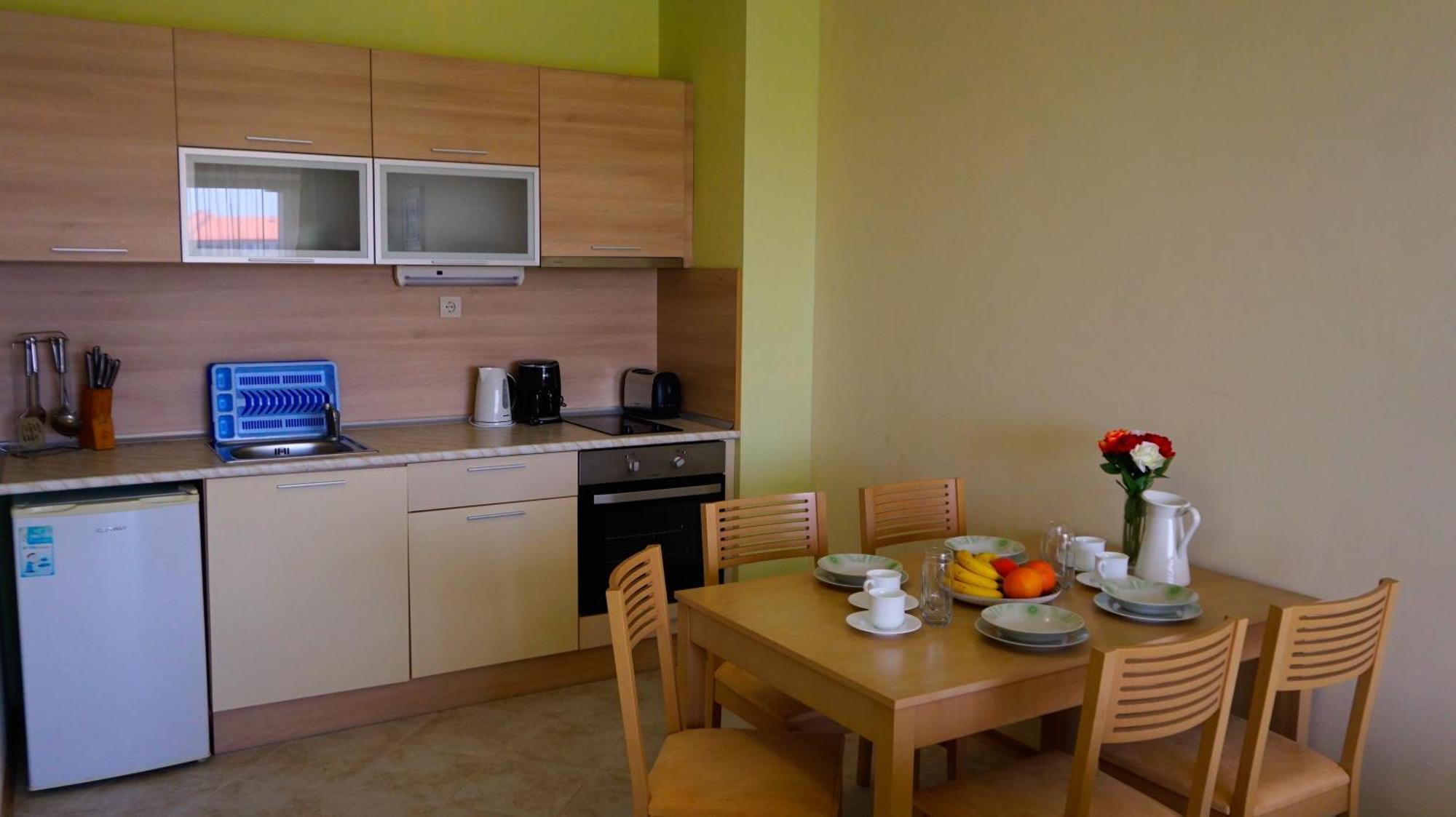 Морски Апартаменти Джулай Морнинг - July Morning Sea View Apartments Καβάρνα Δωμάτιο φωτογραφία